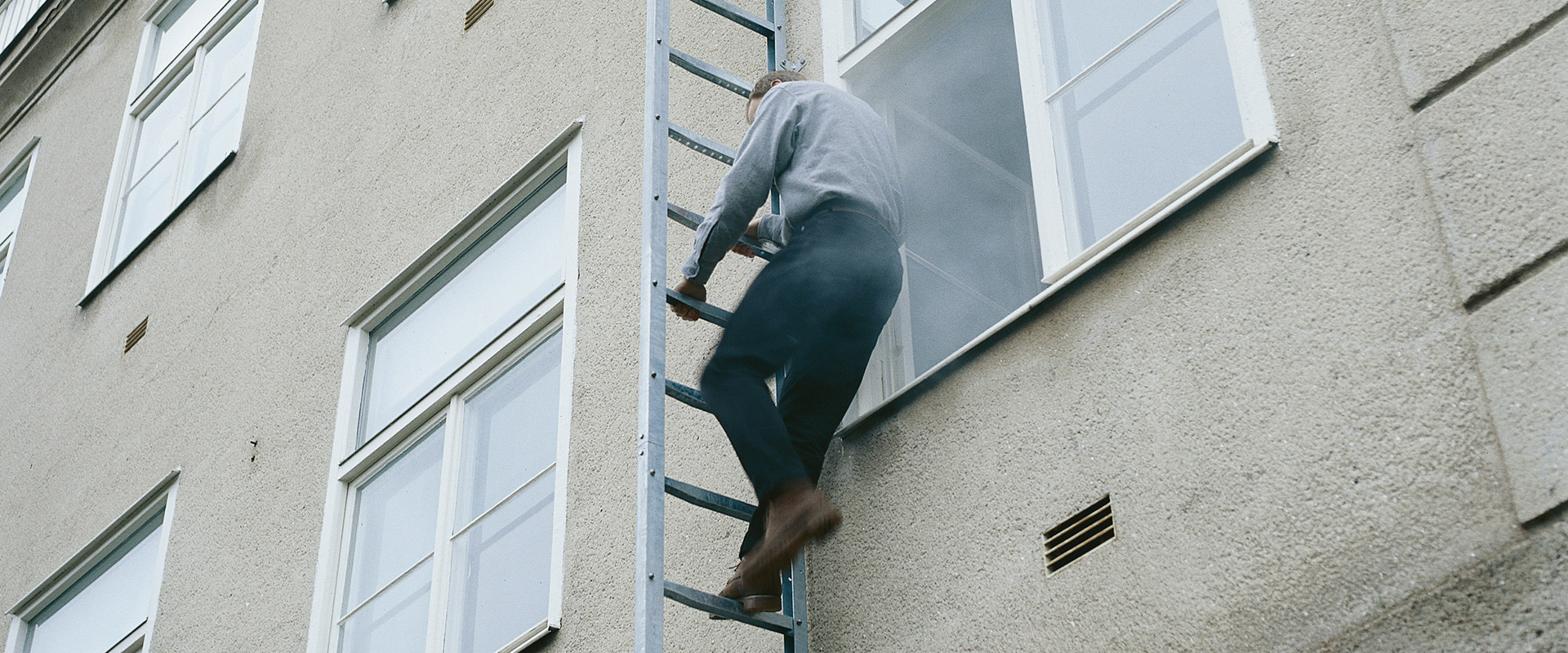 Klappbare Fassadenleiter