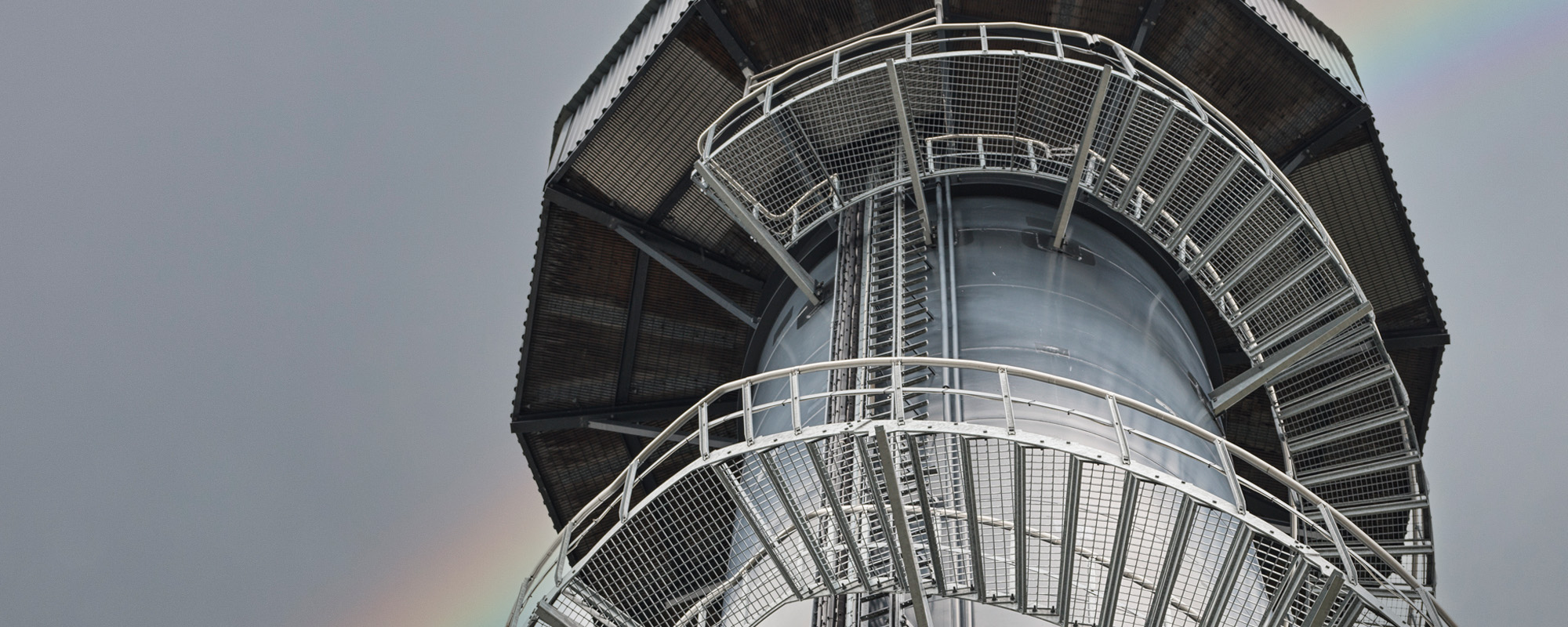 Kombitreppe mit Glasgeländer