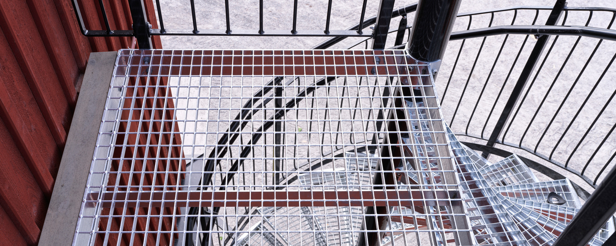 Treppenabsatz aus Gitterrost